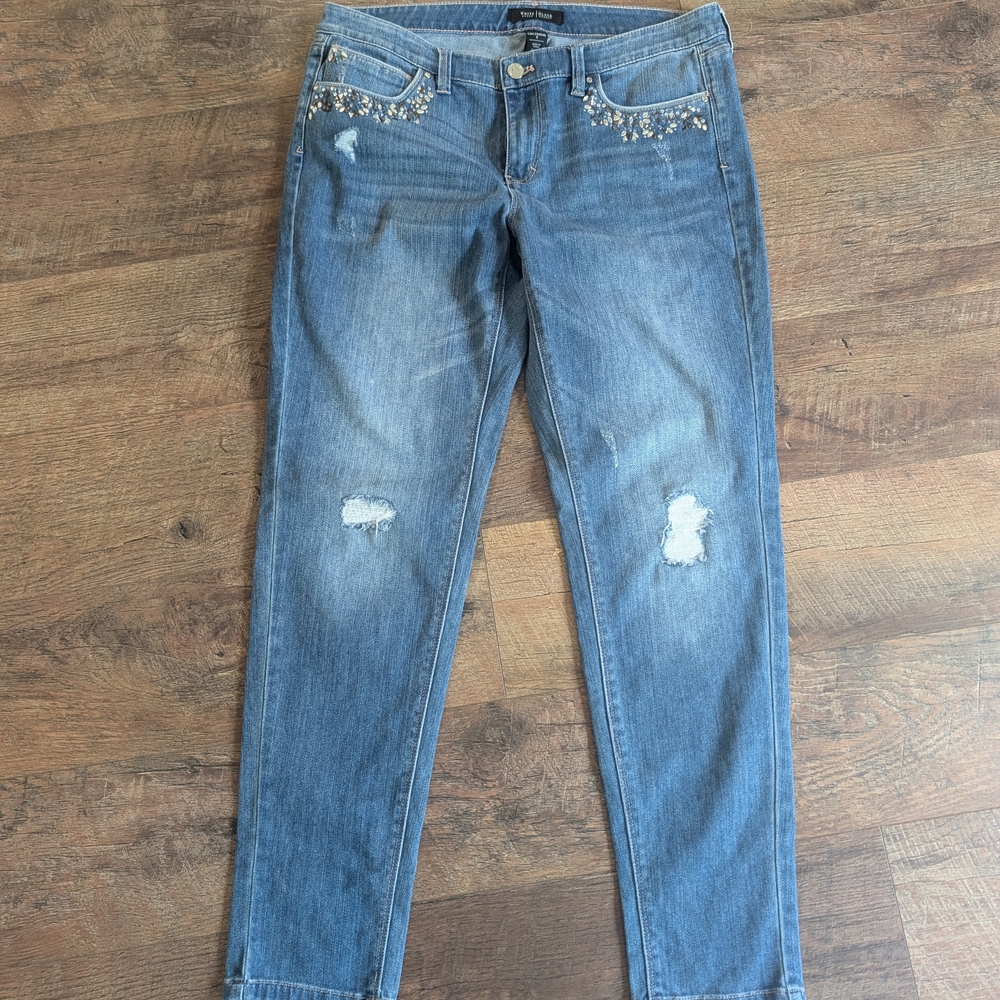White House Black Market Distressed Blue Jeans Girlfriend SIZE 8